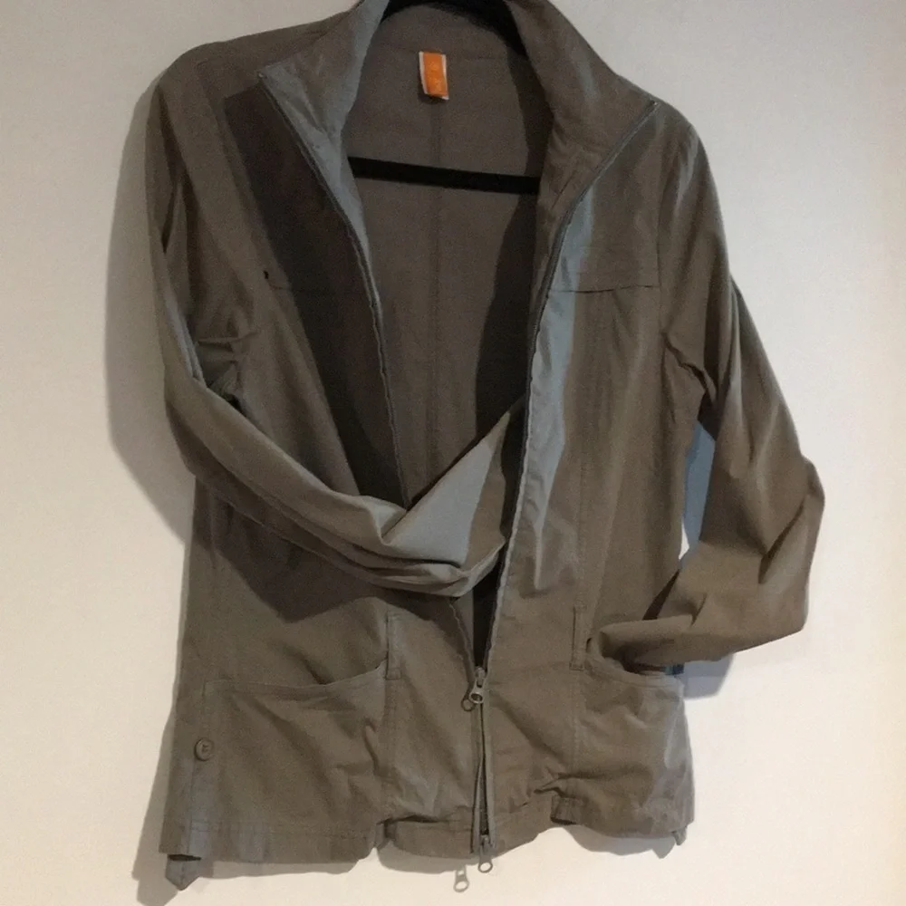 Lucy Jacket Gray full zip long sleeve cargo jacket